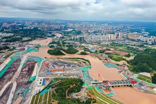 字母哥给库利巴利建议：要非常努力去提高自己 成功只是时间问题